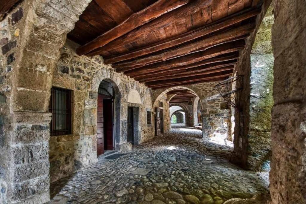 Ferienwohnung Mangia, Leggi, Dormi Costa di Serina Exterior foto
